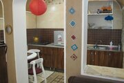اتاق اقامتگاه بومگردی 2 نفره پروین اعتصامی در یزد
