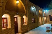 اتاق سنتی شبستان در اقامتگاه بومگردی شاهین شهر و میمه