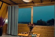 کلبه سوئیسی دوبلکس تکخواب چوبین سبز در نشتارود
