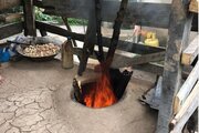 اتاق در اقامتگاه بومگردی در مرزن اباد
