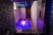 واحد دوبلکس تکخواب جکوزی دار در طبقه اول ویلای فشم