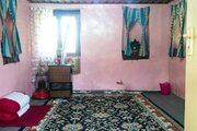 اتاق در اقامتگاه بومگردی در صومعه سرا