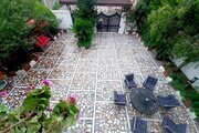 واحد مبله دوخواب در طبقه همکف ویلا در چالوس