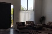 ویلا دوخواب استخردار زنبق در چهارباغ