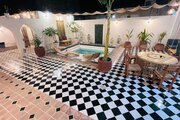 ویلا سنتی استخردار  چهارخواب در قشم
