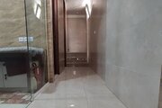 اتاق 201 سه تخت در مسافرخانه قم