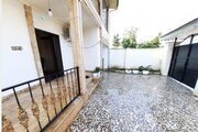 واحد در طبقه همکف باران چابکسر