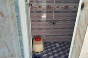 واحد تکخواب قهوه ای در طبقه دوم ویلا آمل