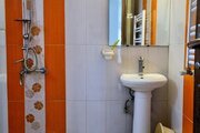 واحد دوخواب در طبقه اول ویلا گل باران در کلاردشت