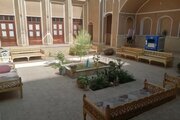 اتاق اقامتگاه بومگردی 2 نفره فروغ فرخزاد در یزد