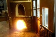 اتاق آفتابگردان دراقامتگاه بوم گردی برزک کاشان