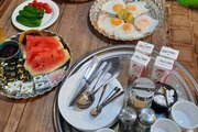 اتاق سه دری در اقامتگاه سنتی نطنز