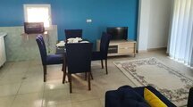 آپارتمان مبله دوخواب سورمه ای در کیش