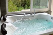 سوئیت مبله جکوزی دار ویان در طرقبه و شاندیز