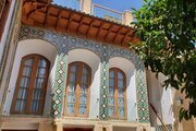 اتاق وی آی پی خان عمو در بومگردی شیراز