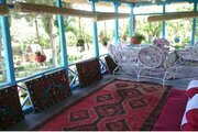 اتاق در اقامتگاه بومگردی در صومعه سرا