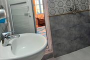 کلبه چوبی آبی دوخواب سرولات در رودسر