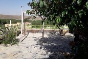 ویلا تک خواب در باغ بهادران