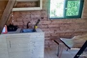 کلبه سوئیسی تکخواب سرزمین سبز در سمیرم