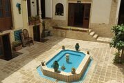 اتاق 8 در اقامتگاه بومگردی قم