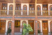 اتاق دو نفره با سرویس فرنگی در هتل تهران