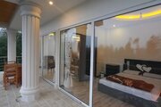 واحد تکخواب استخرگاه در طبقه اول ویلای رودبار