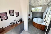 سوئیت مبله جکوزی دار ویان در طرقبه و شاندیز