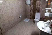 اتاق سنتی سه تخته دری در بوم گردی کاشان
