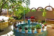 واحد تکخواب توت شمرونی در بومگردی برزک