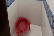 اتاق سنتی پنج دری در اقامتگاه بومگردی شاهین شهر و میمه