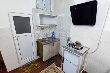 اتاق سه نفره آنا در قم (102)