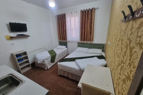 واحد 202 در هتل آپارتمان مشهد