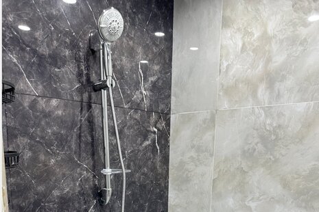 ویلا استخردار دوخواب مدرن ساحل در رامجین