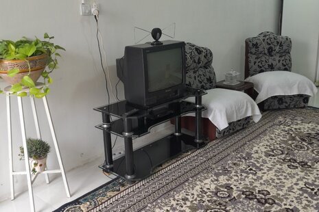 واحد مبله تکخواب در طبقه همکف ویلا طبیعت در محمودآباد