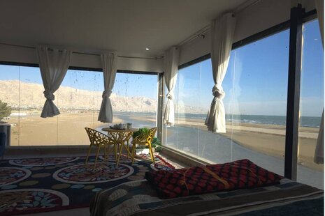 سوئیت 2 ساحلی در مجتمع اقامتی محمدزاده کنگان