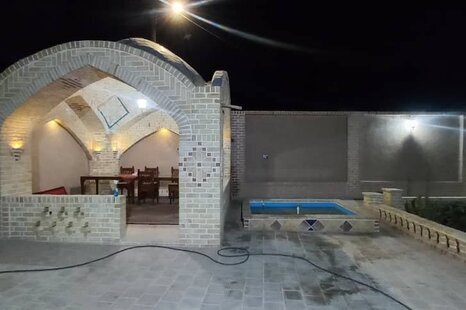 اتاق 2 قصر فیروزه در بومگردی گرمسار