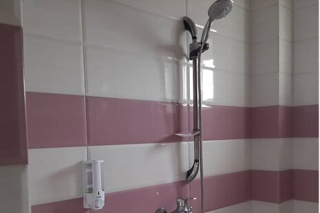 واحد تکخواب در طبقه دوم ویلای متل قو
