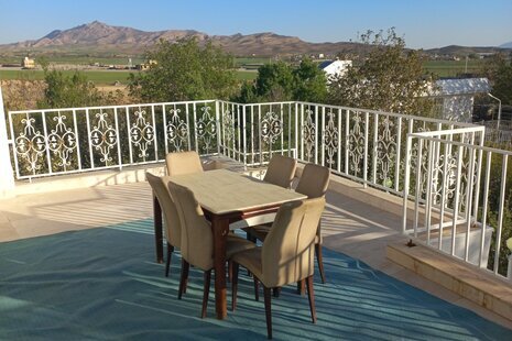 ویلا باغ دوبلکس استخردار لی لی گاردن در شیراز