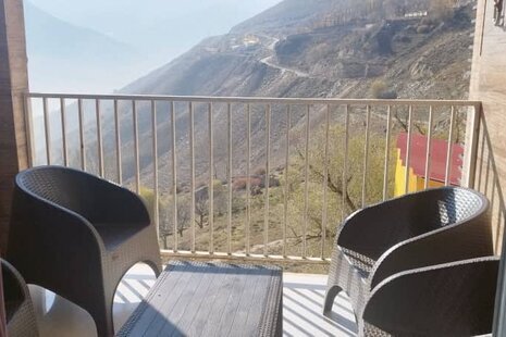 واحد دوخواب 202 در هتل آپارتمان استخردار رینه