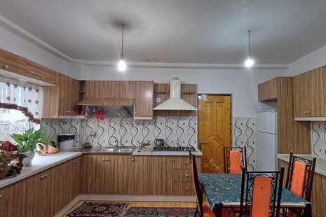 واحد دوخواب آریا در طبقه اول ویلای رامسر