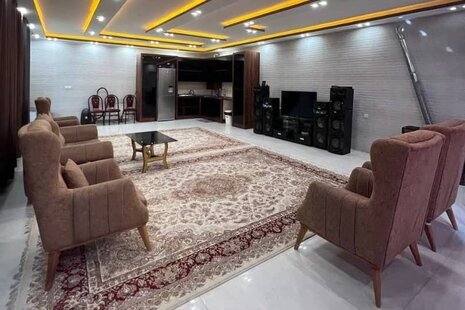 ویلا دوبلکس سه خواب استخردار مدرن در چهارباغ