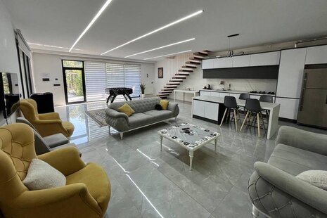 ویلا دوبلکس 3 خواب استخردار ملورین 2 در شهریار