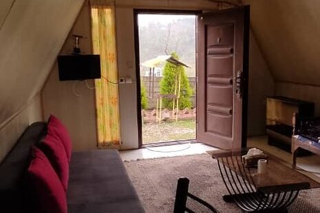 کلبه یاس 1 در لاهیجان