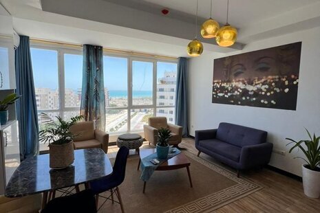 آپارتمان مبله تکخواب طبقه 8 دید دریا در کیش