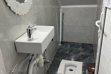 واحد تکخواب مبله در طبقه ی همکف ویلا سواد کوه