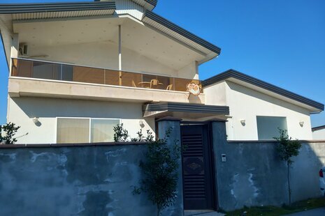 خانه ویلایی دوبلکس استخردار گلستان 17 در ایزدشهر