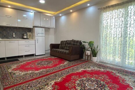 کلبه بهشت طلوع در روستا داخل پایین
