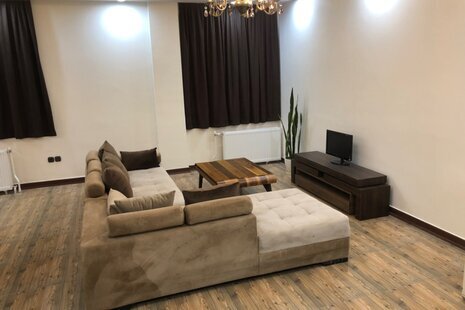آپارتمان مبله تکخواب نیلی در میدان سپاه