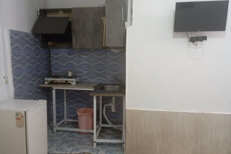 اتاق 3 تخت در مسافرخانه مشهد