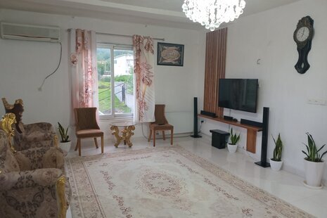واحد تک خواب در طبقه دوم ویلای آستارا
